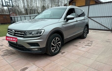 Volkswagen Tiguan II, 2018 год, 2 500 000 рублей, 10 фотография