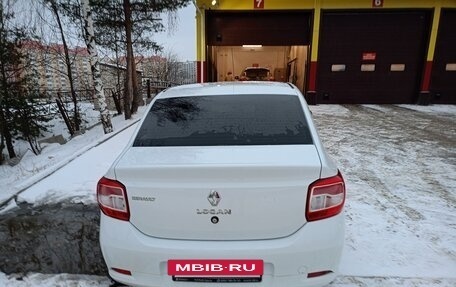 Renault Logan II, 2018 год, 910 000 рублей, 3 фотография