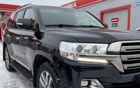 Toyota Land Cruiser 200, 2016 год, 7 250 000 рублей, 3 фотография