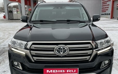 Toyota Land Cruiser 200, 2016 год, 7 250 000 рублей, 4 фотография