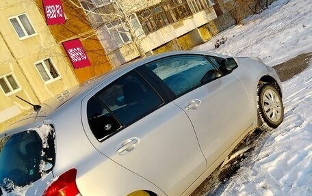 Toyota Vitz, 2010 год, 610 000 рублей, 3 фотография