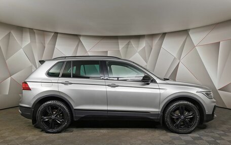 Volkswagen Tiguan II, 2021 год, 3 395 700 рублей, 6 фотография