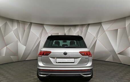 Volkswagen Tiguan II, 2021 год, 3 395 700 рублей, 8 фотография