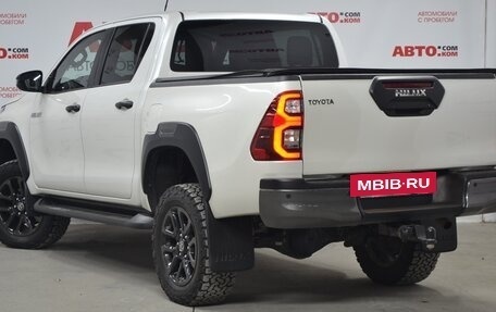 Toyota Hilux VIII, 2021 год, 5 550 000 рублей, 6 фотография