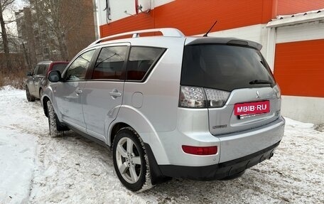 Mitsubishi Outlander III рестайлинг 3, 2007 год, 1 550 000 рублей, 3 фотография