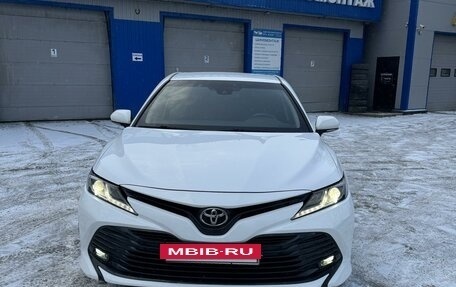 Toyota Camry, 2019 год, 2 150 000 рублей, 5 фотография