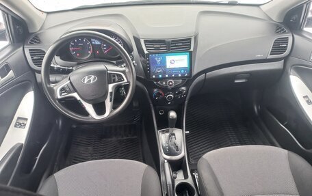 Hyundai Solaris II рестайлинг, 2013 год, 899 000 рублей, 10 фотография