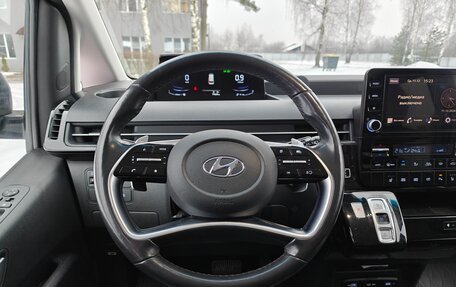 Hyundai Staria, 2021 год, 5 050 000 рублей, 17 фотография