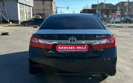 Toyota Camry, 2012 год, 1 700 000 рублей, 4 фотография