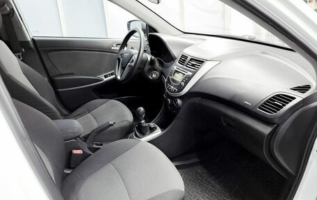 Hyundai Solaris II рестайлинг, 2013 год, 686 000 рублей, 11 фотография