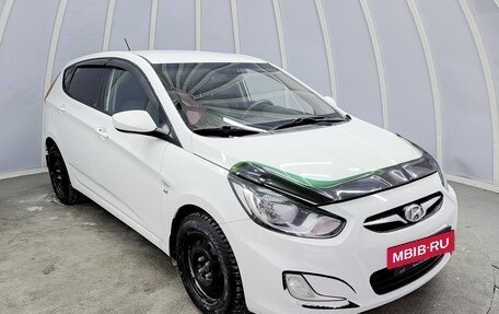 Hyundai Solaris II рестайлинг, 2013 год, 686 000 рублей, 3 фотография