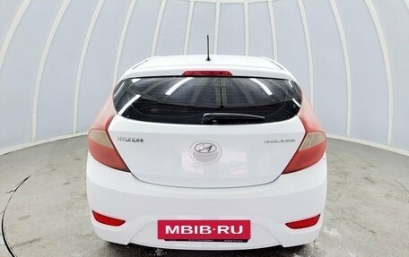 Hyundai Solaris II рестайлинг, 2013 год, 686 000 рублей, 6 фотография