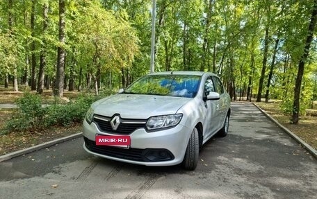 Renault Logan II, 2016 год, 885 000 рублей, 3 фотография