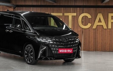 Toyota Alphard, 2023 год, 18 230 000 рублей, 5 фотография