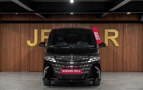 Toyota Alphard, 2023 год, 18 230 000 рублей, 3 фотография