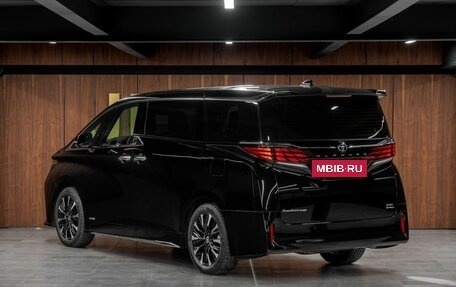 Toyota Alphard, 2023 год, 18 230 000 рублей, 8 фотография