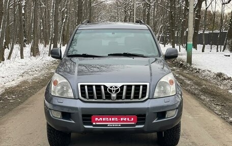 Toyota Land Cruiser Prado 120 рестайлинг, 2004 год, 1 300 000 рублей, 2 фотография