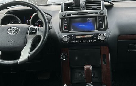 Toyota Land Cruiser Prado 150 рестайлинг 2, 2016 год, 4 100 000 рублей, 7 фотография