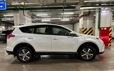 Toyota RAV4, 2018 год, 2 850 000 рублей, 3 фотография