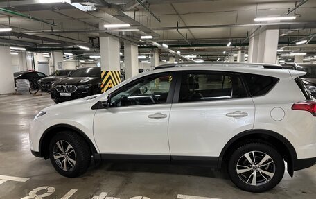 Toyota RAV4, 2018 год, 2 850 000 рублей, 2 фотография