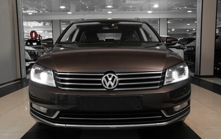 Volkswagen Passat B7, 2013 год, 1 380 000 рублей, 2 фотография