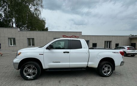 Toyota Tundra II, 2010 год, 3 050 000 рублей, 8 фотография