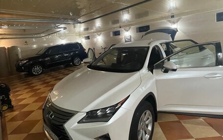 Lexus RX IV рестайлинг, 2016 год, 4 900 000 рублей, 26 фотография