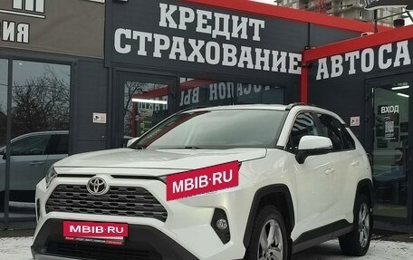 Toyota RAV4, 2020 год, 3 290 000 рублей, 12 фотография