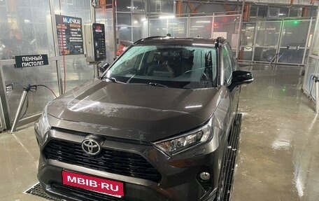 Toyota RAV4, 2021 год, 3 820 000 рублей, 1 фотография