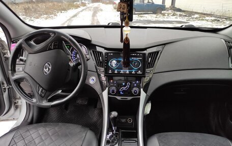 Hyundai Sonata VI, 2010 год, 905 000 рублей, 5 фотография