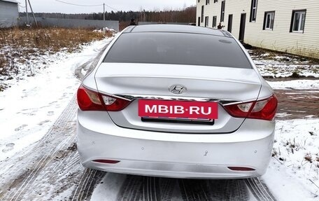 Hyundai Sonata VI, 2010 год, 905 000 рублей, 9 фотография