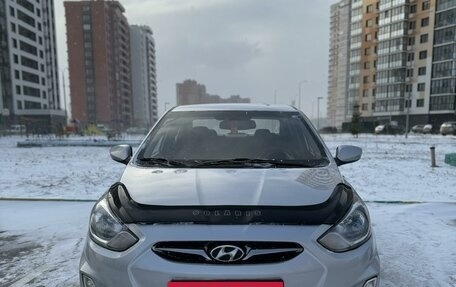 Hyundai Solaris II рестайлинг, 2013 год, 689 000 рублей, 2 фотография