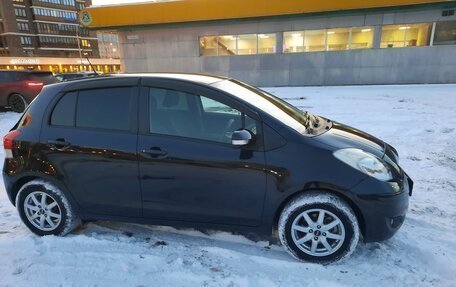 Toyota Vitz, 2010 год, 760 000 рублей, 2 фотография