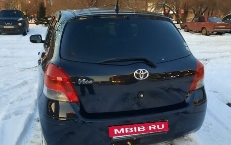 Toyota Vitz, 2010 год, 760 000 рублей, 4 фотография