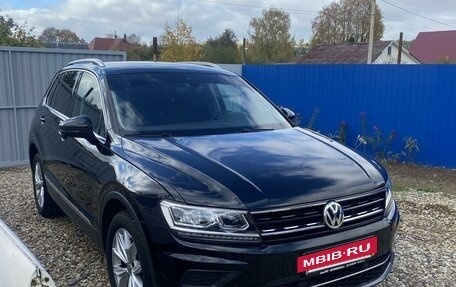 Volkswagen Tiguan II, 2019 год, 3 600 000 рублей, 2 фотография