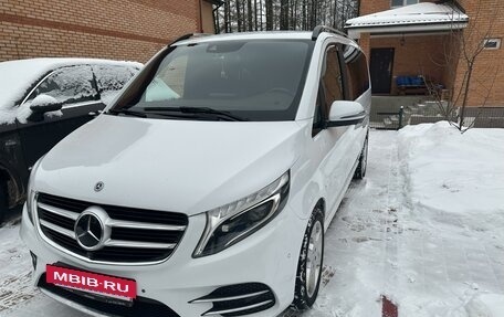 Mercedes-Benz V-Класс, 2018 год, 5 200 000 рублей, 2 фотография