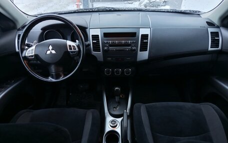 Mitsubishi Outlander III рестайлинг 3, 2011 год, 1 225 000 рублей, 12 фотография