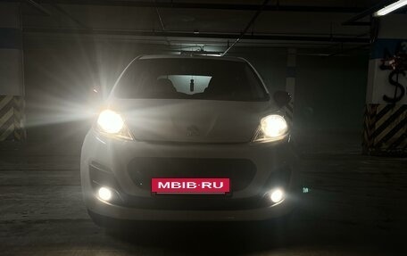 Peugeot 107 I рестайлинг, 2012 год, 420 000 рублей, 5 фотография