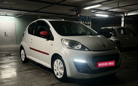 Peugeot 107 I рестайлинг, 2012 год, 420 000 рублей, 2 фотография