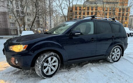 Mitsubishi Outlander III рестайлинг 3, 2010 год, 1 295 000 рублей, 2 фотография