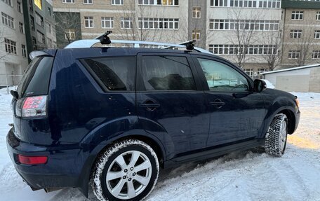 Mitsubishi Outlander III рестайлинг 3, 2010 год, 1 295 000 рублей, 9 фотография