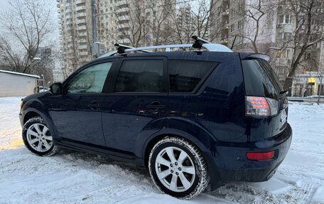 Mitsubishi Outlander III рестайлинг 3, 2010 год, 1 295 000 рублей, 5 фотография