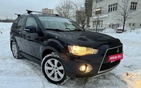 Mitsubishi Outlander III рестайлинг 3, 2010 год, 1 295 000 рублей, 13 фотография