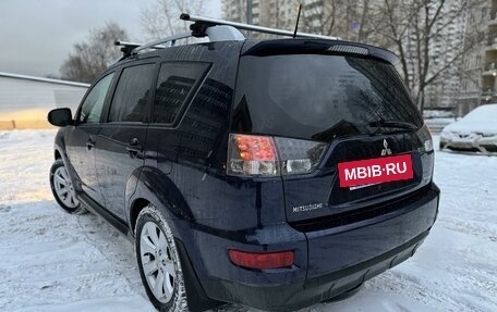 Mitsubishi Outlander III рестайлинг 3, 2010 год, 1 295 000 рублей, 6 фотография