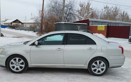 Toyota Avensis III рестайлинг, 2005 год, 900 000 рублей, 4 фотография