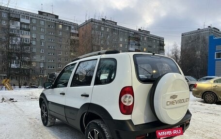 Chevrolet Niva I рестайлинг, 2018 год, 790 000 рублей, 6 фотография