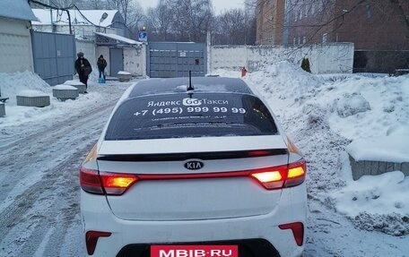 KIA Rio IV, 2018 год, 700 000 рублей, 4 фотография