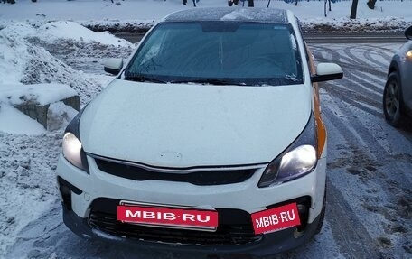 KIA Rio IV, 2018 год, 700 000 рублей, 2 фотография