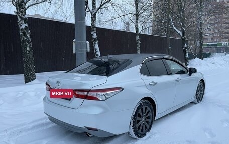 Toyota Camry, 2018 год, 2 650 000 рублей, 3 фотография