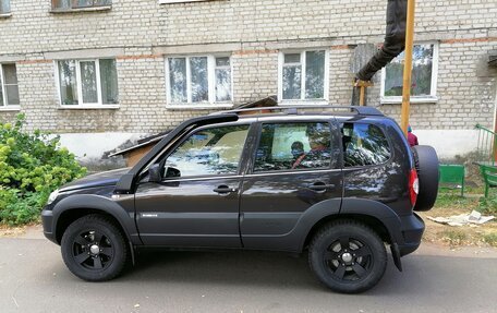 Chevrolet Niva I рестайлинг, 2018 год, 1 000 000 рублей, 1 фотография